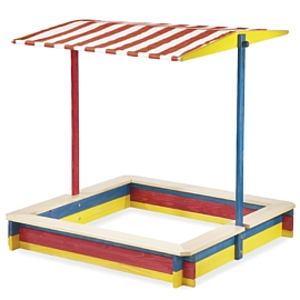 Sandkasten mit absenkbarem Dach