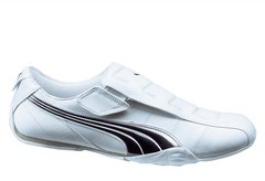 Trainings- und Freizeitschuh, Puma, »ARASHI«, Für Sie & Ihn, weiß-schwarz Trainings- und Freizeitschuh, Puma, »ARASHI«, Für Sie & Ihn, weiß-schwarz